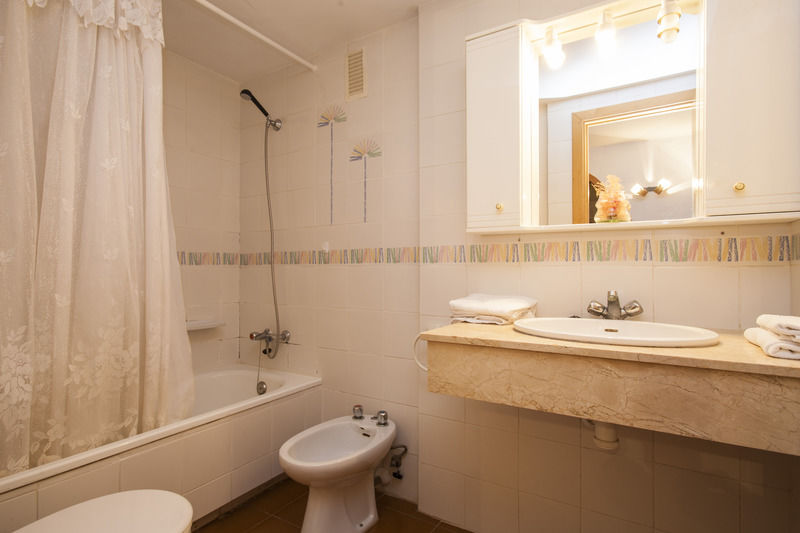 Cordoba Planet Costa Dorada Apartment Salou Exterior photo